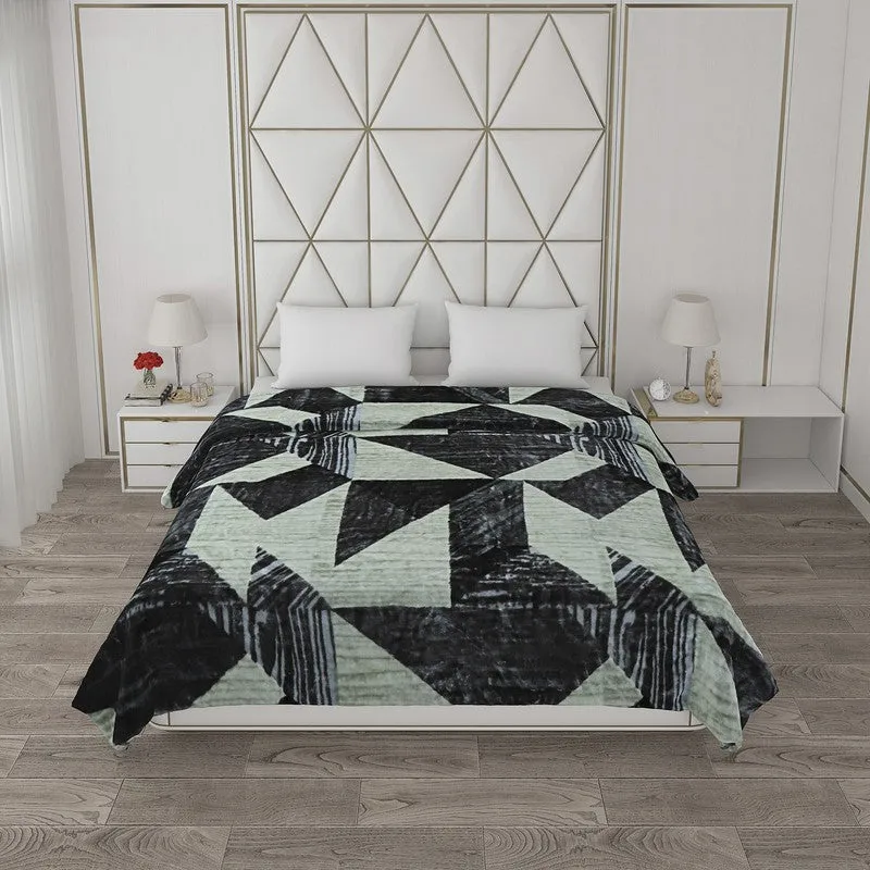 Monte Carlo Cross Mosaic Blanket - 600 GSM media 4