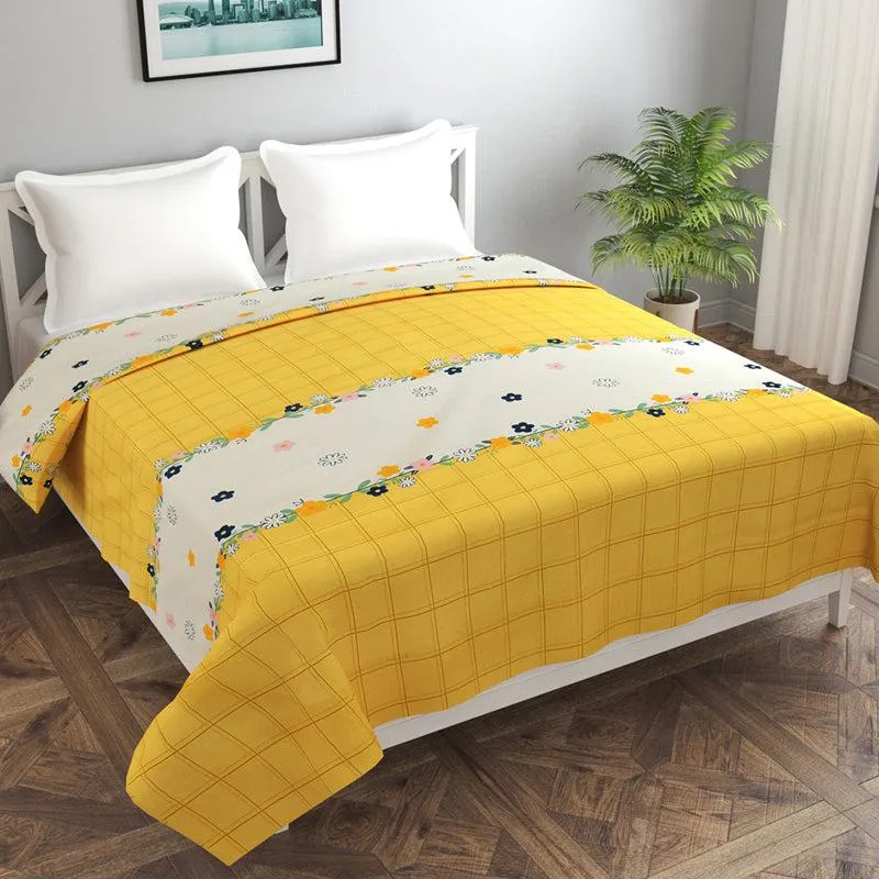 Floral Matrix Cotton Duvet Cover - 210 TC media 1