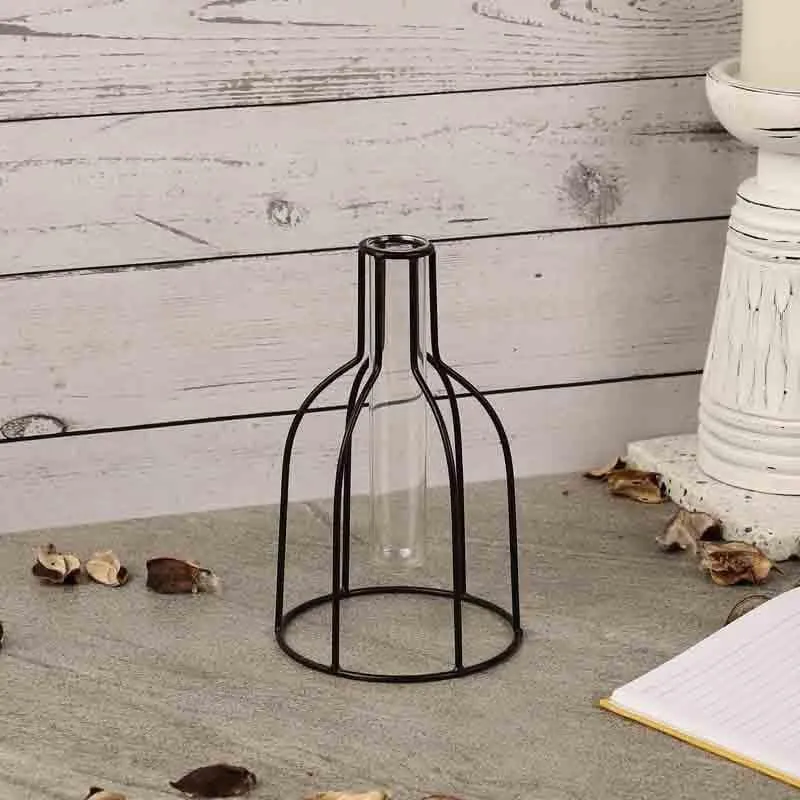 Tracey Testube Outline Planter media 5