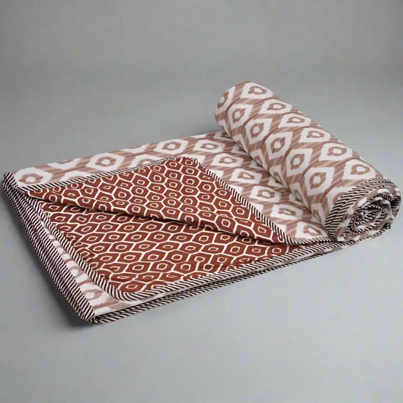 Udaya Ethnic Reversible Cotton Dohar (Red) - 180 GSM media 1