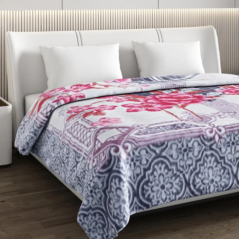 Monte Carlo Petal Cascade Blanket - 850 GSM media 4