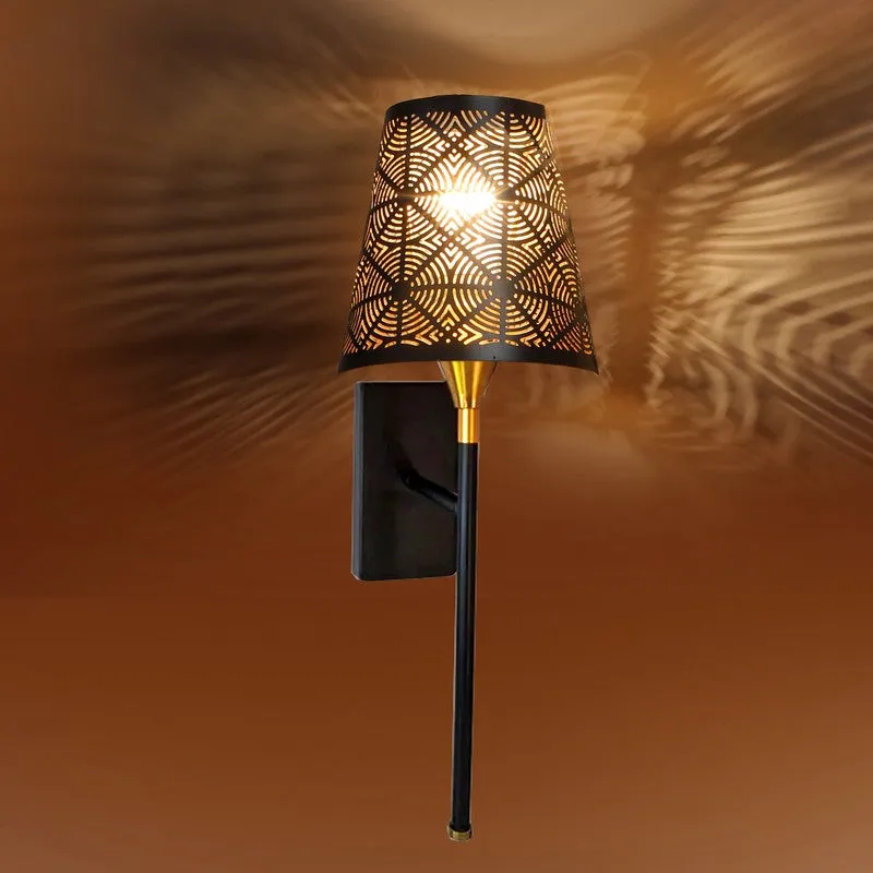 Tyvora Metal Wall Lamp media 7