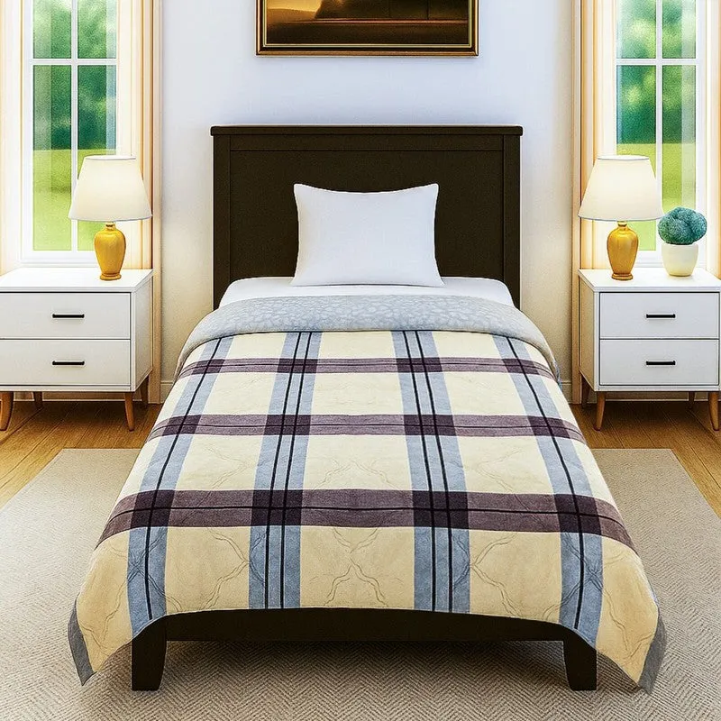 Cozy Checks Cotton Comforters - 300 GSM media 1