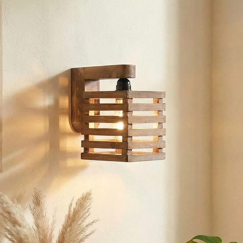 Ombrello Wooden Wall Lamp media 1