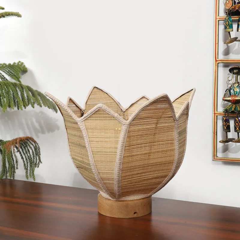 Terranox Bamboo Petal Curve Table Lamp - Beige media 3