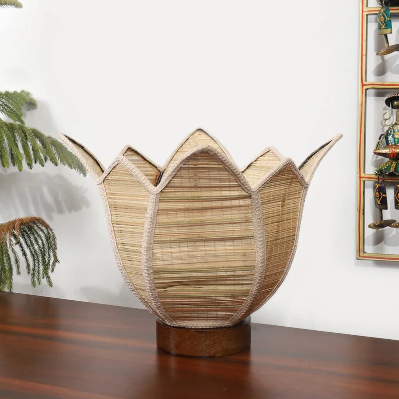 Glowen Bamboo Petal Curve Table Lamp - Beige media 3