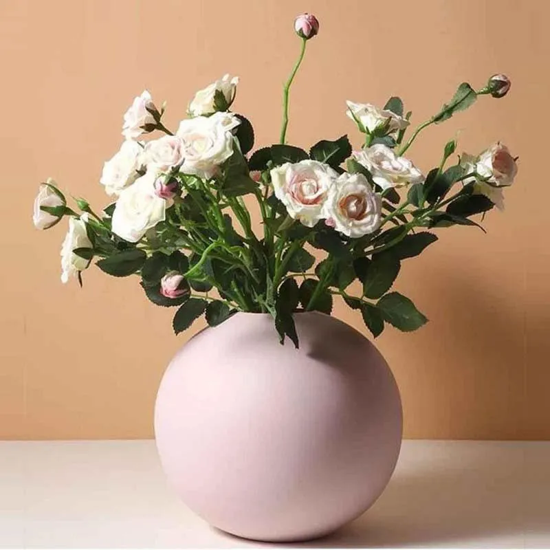 Caim Vase - Pink media 1