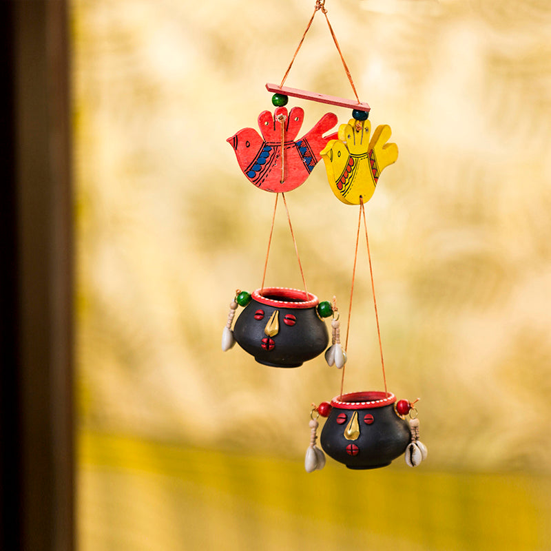 Vibrant Pakshi Key Holder media 3