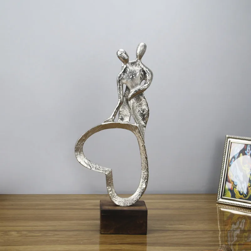 Eternal Bonds Showpiece media 1