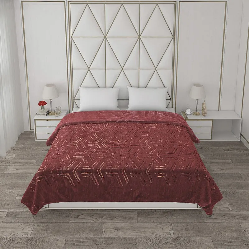 Monte Carlo Crimson Luxe Reversible Blanket - 950 GSM media 1