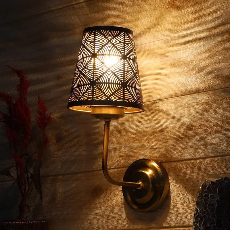 Filigree Metal Wall Lamp media 4