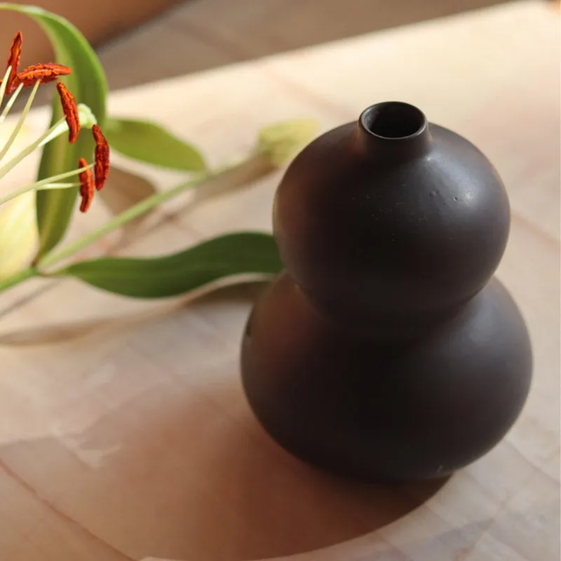 Dorothia Cermaic Vase - Two Piece Set media 4