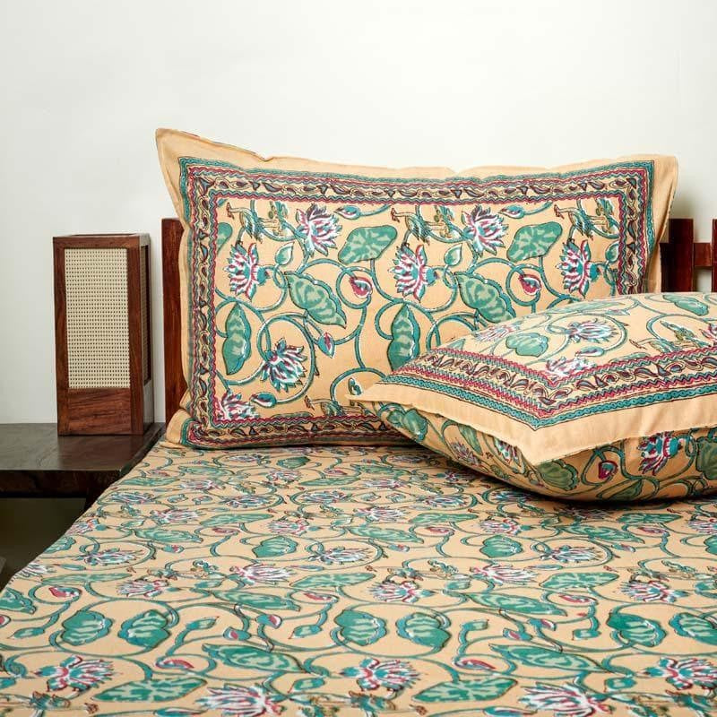 Jewelina Floral Printed Cotton Bedsheet (Peach) -120 TC media 4
