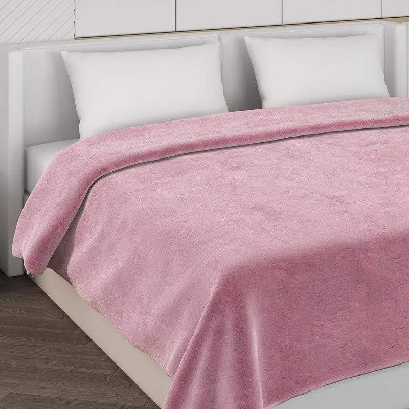 Monte Carlo Azure Bliss Blanket (Pink) - 852 GSM media 4