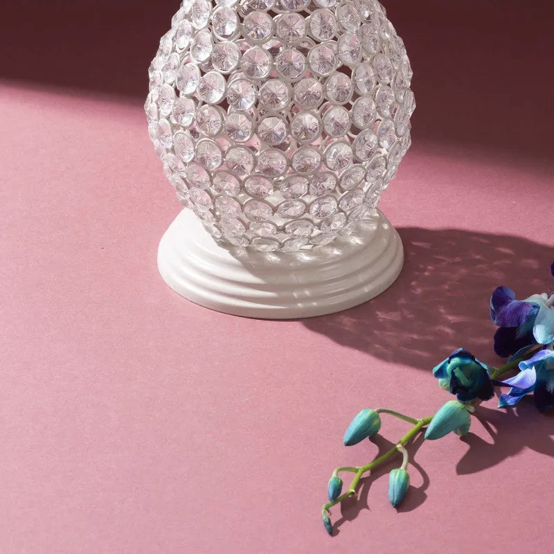 Irellis Radiant Vase - White media 4