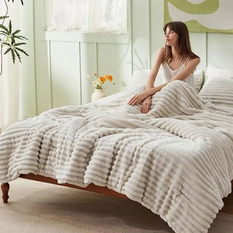 PureDrape Comfort (Grey) Bedding Set - Four Piece Set media 5