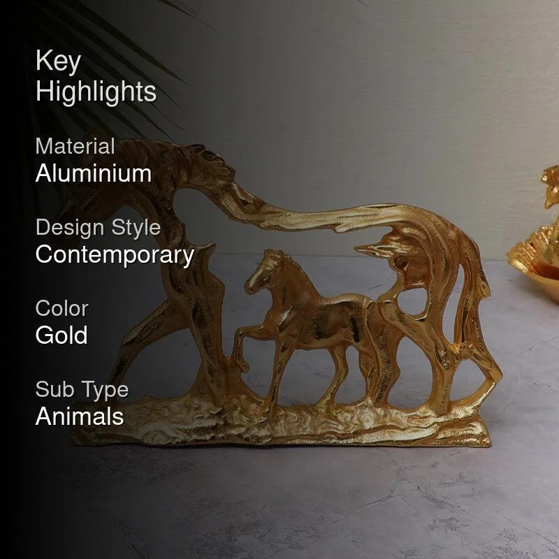 Stallion Holly Showpiece media 2