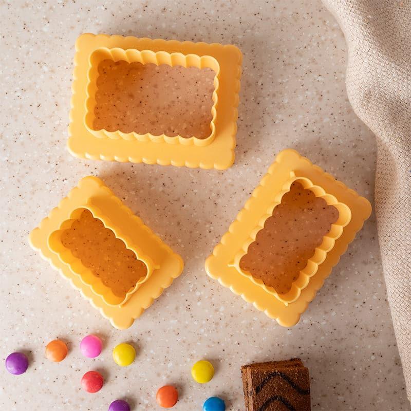 Dough Dip Cookie Cutter (Yellow) - Set Of Six media 3