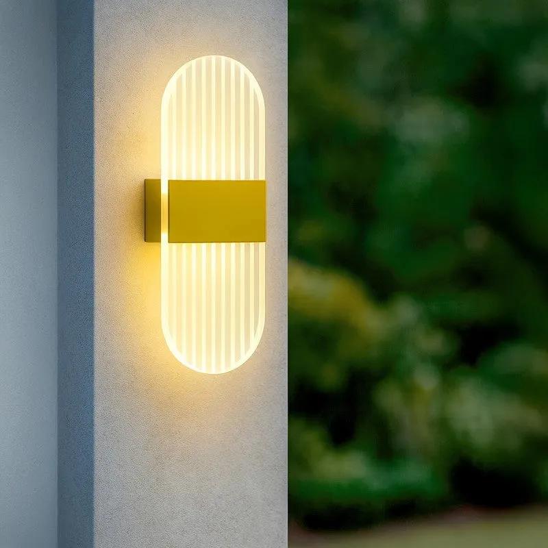 LumoFlex Multi-Mode Acrylic & Metal LED Wall Lamp - Transparent media 3