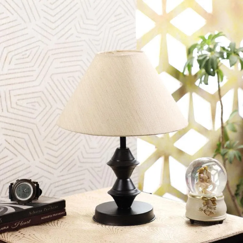 Sadeira Griifeth Fabric Table Lamp - White,Black media 3