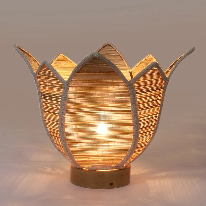 Terranox Bamboo Petal Curve Table Lamp - Beige media 4
