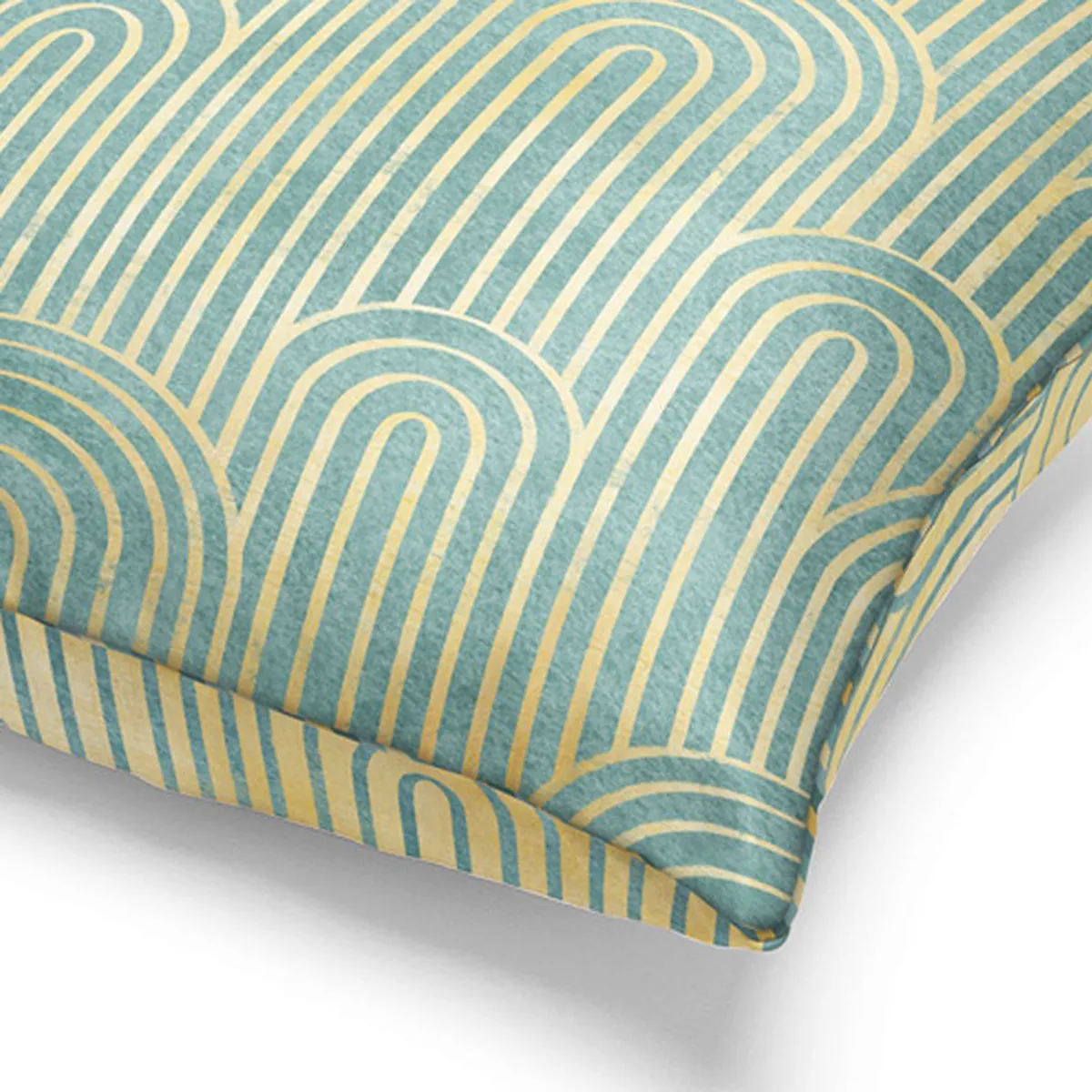 Close-up of the reverse side in green and yellow geometric pattern