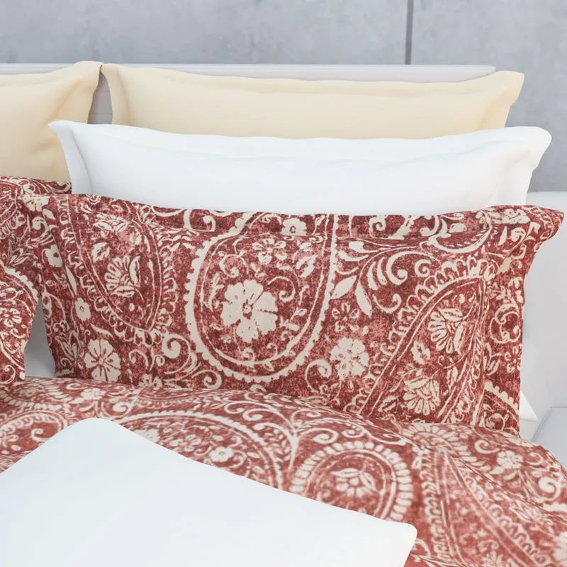Paisley Nights Cotton Bedsheet (Red) - 144 TC media 8