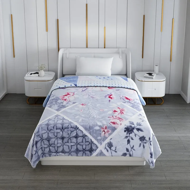 Monte Carlo Floral Dreamscape Blanket - 850 GSM media 3