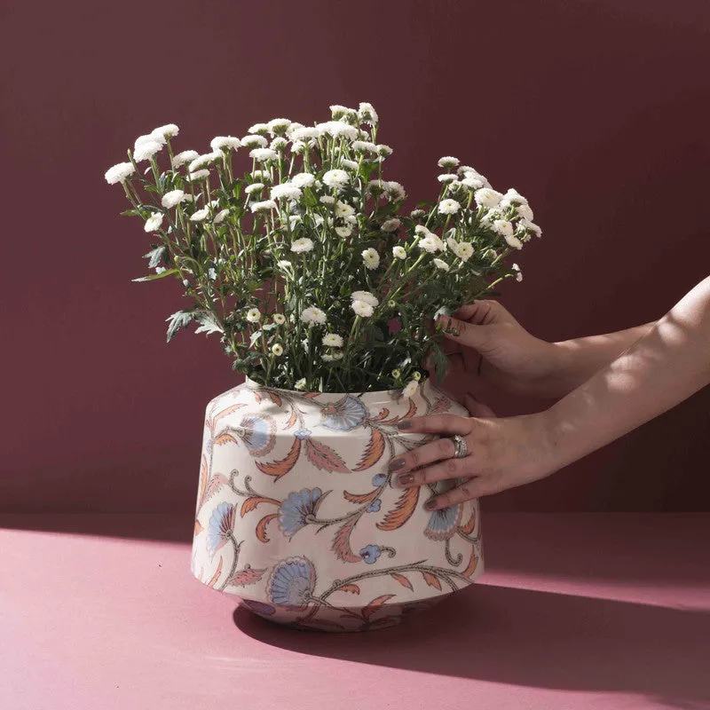Petal Whisper Iron Vase media 5