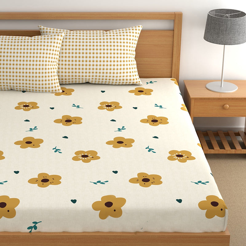 Scattered Flora I Microfiber Microfiber Bedsheet - 150 GSM media 3