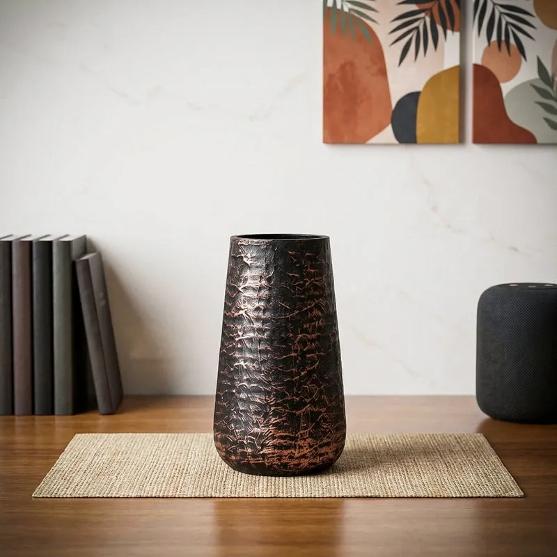 Illuma Metal Planter media 1