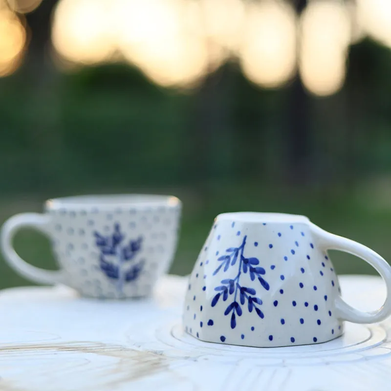 Bettina Ceramic Tea Cup (200 mL)/Blue,White) media 3