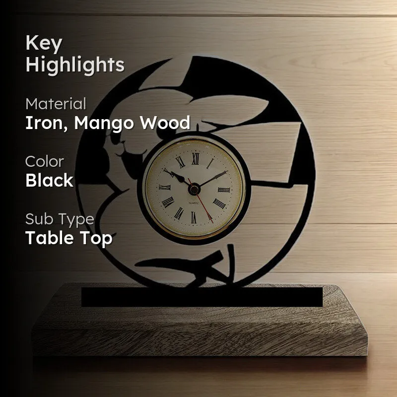 Pikachu Noir Analog Table Clock media 2