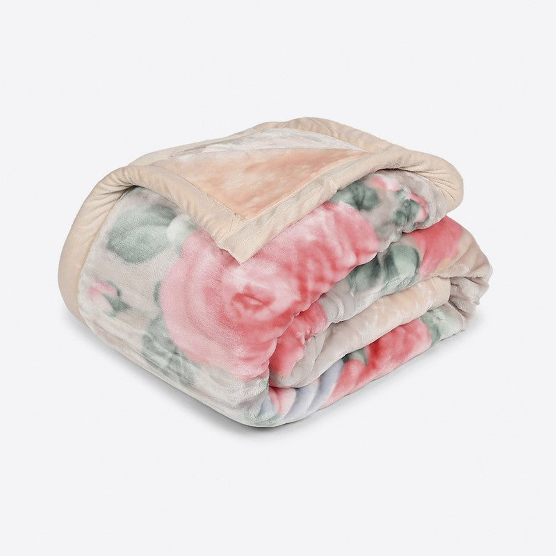 Monte Carlo Petal Dreamscape Blanket (Peach) - 895 GSM media 5