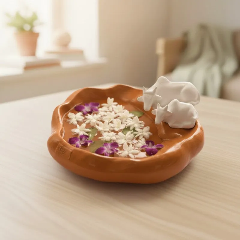 Sacred Cow Resin Urli - Orange media 3