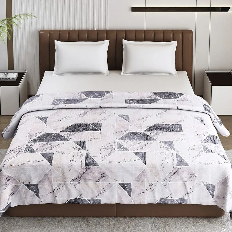 Monte Carlo Greylora Geometric Print Polyester Blanket (Light Grey) - 300 GSM media 3
