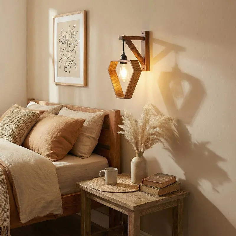 GeoHeart Wooden Wall Lamp - Brown media 1