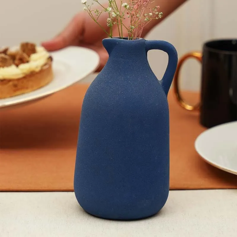 Fika Vase media 4