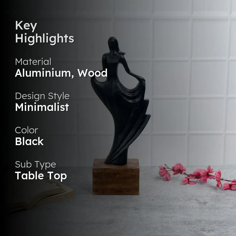 Whismy Girl Black Showpiece media 2