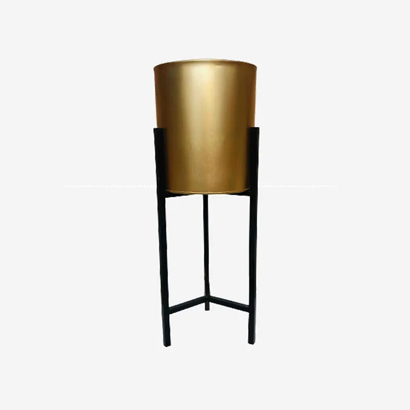 Camila Metal Planter media 3