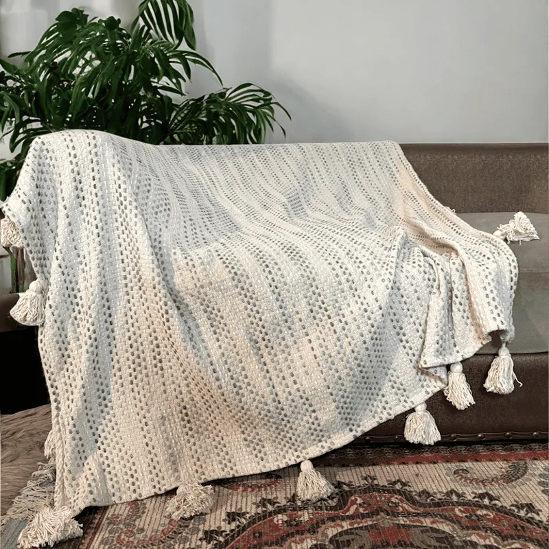 Coastine Tufted Throw media 1