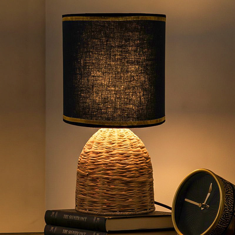 RadianceLuxe Chic Table Lamp - Black