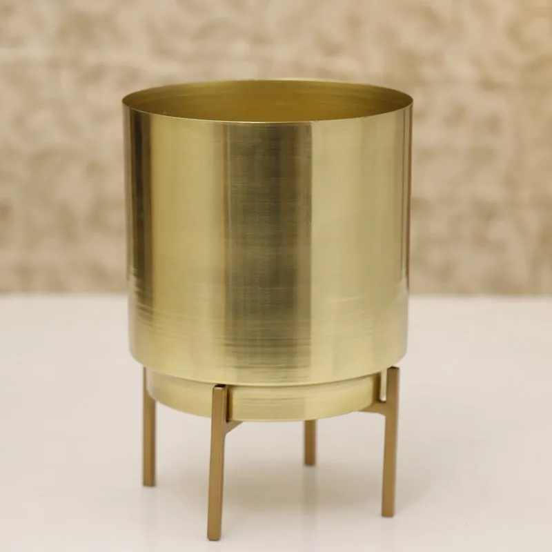 Vida Ember Planter - Gold media 4