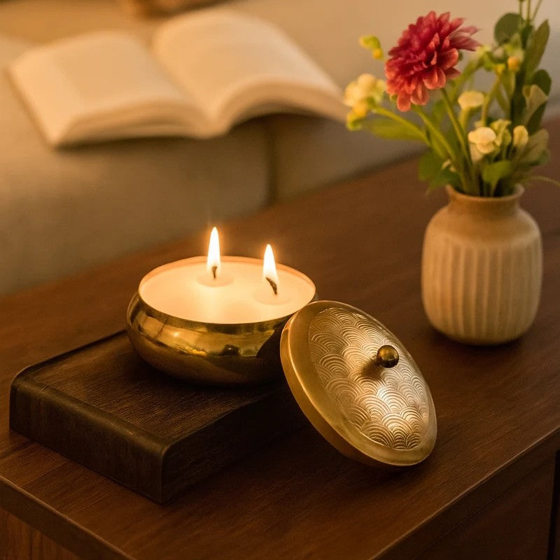 Luxa Sage & Oudh Scented Candle media 7