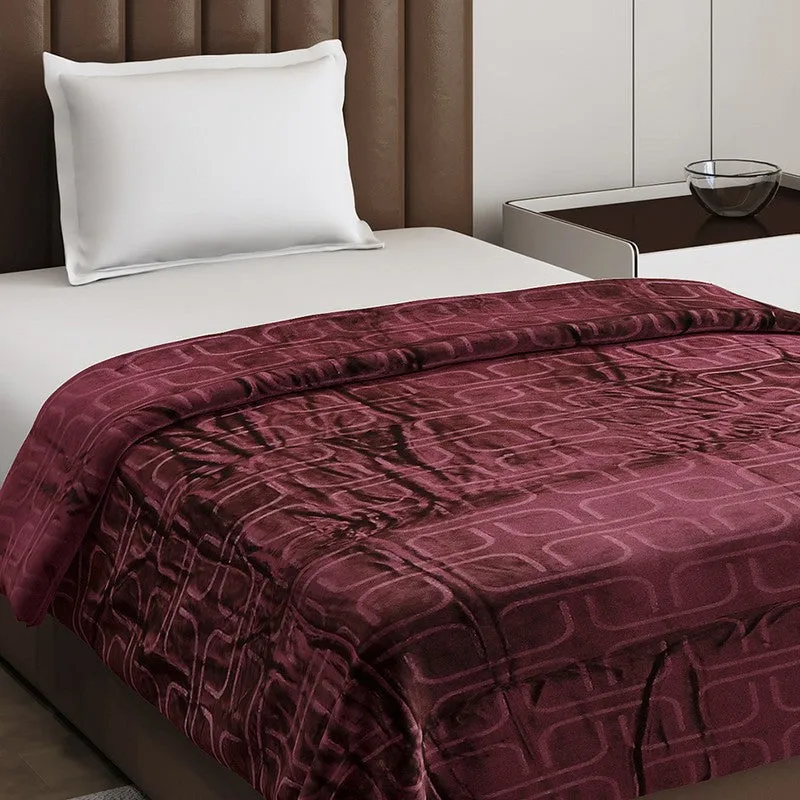 Monte Carlo Warmora Geometric Print Polyester Blanket (Maroon) - 210 GSM media 5