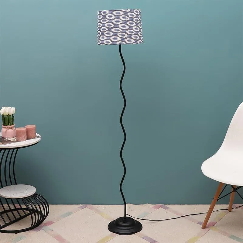Lois Wavo Floor Lamp media 4