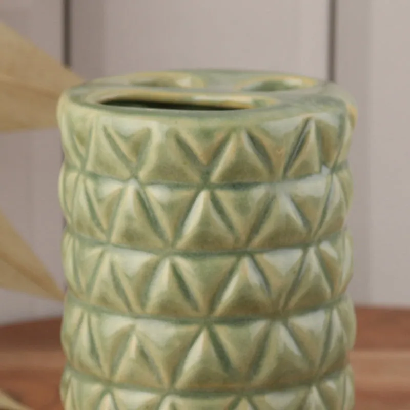 Lillian Neo Ceramic Brush Holder media 5