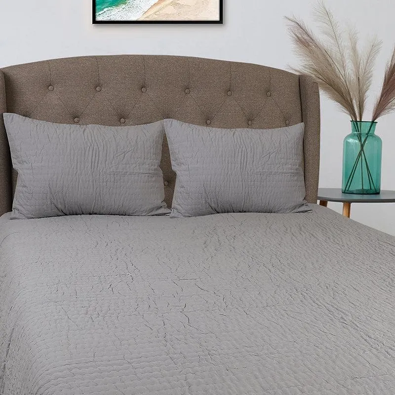 Trine Solid Cotton Quilt - 250 GSM media 4
