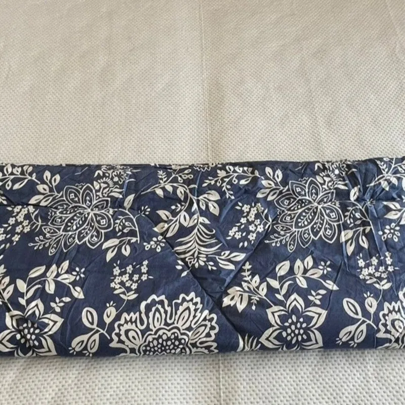 Floral Embrace Comforters - 300 GSM media 3