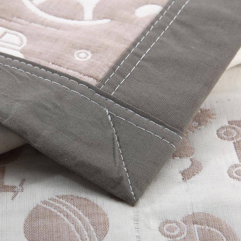 Snuggle Safari Bedcover media 4